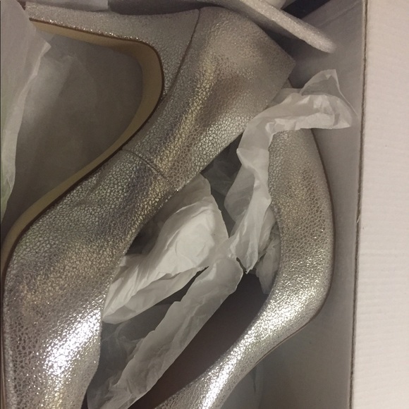 J.Crew Silver Crackle pumps - Picture 4 of 4